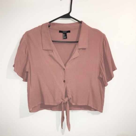 Forever 21 Tops - FINAL PRICE✔️Trendy Crop Top